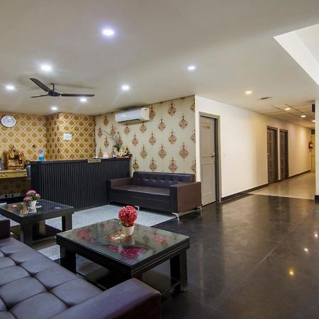 Treebo Noida Express Otel Dış mekan fotoğraf