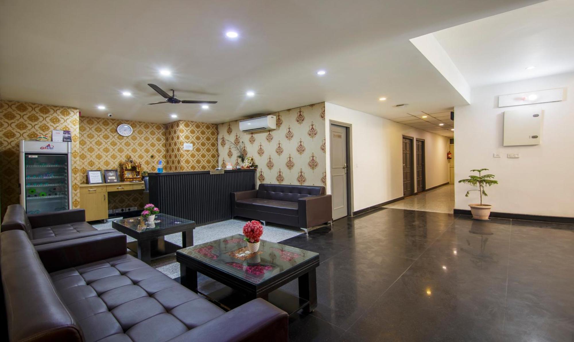 Treebo Noida Express Otel Dış mekan fotoğraf