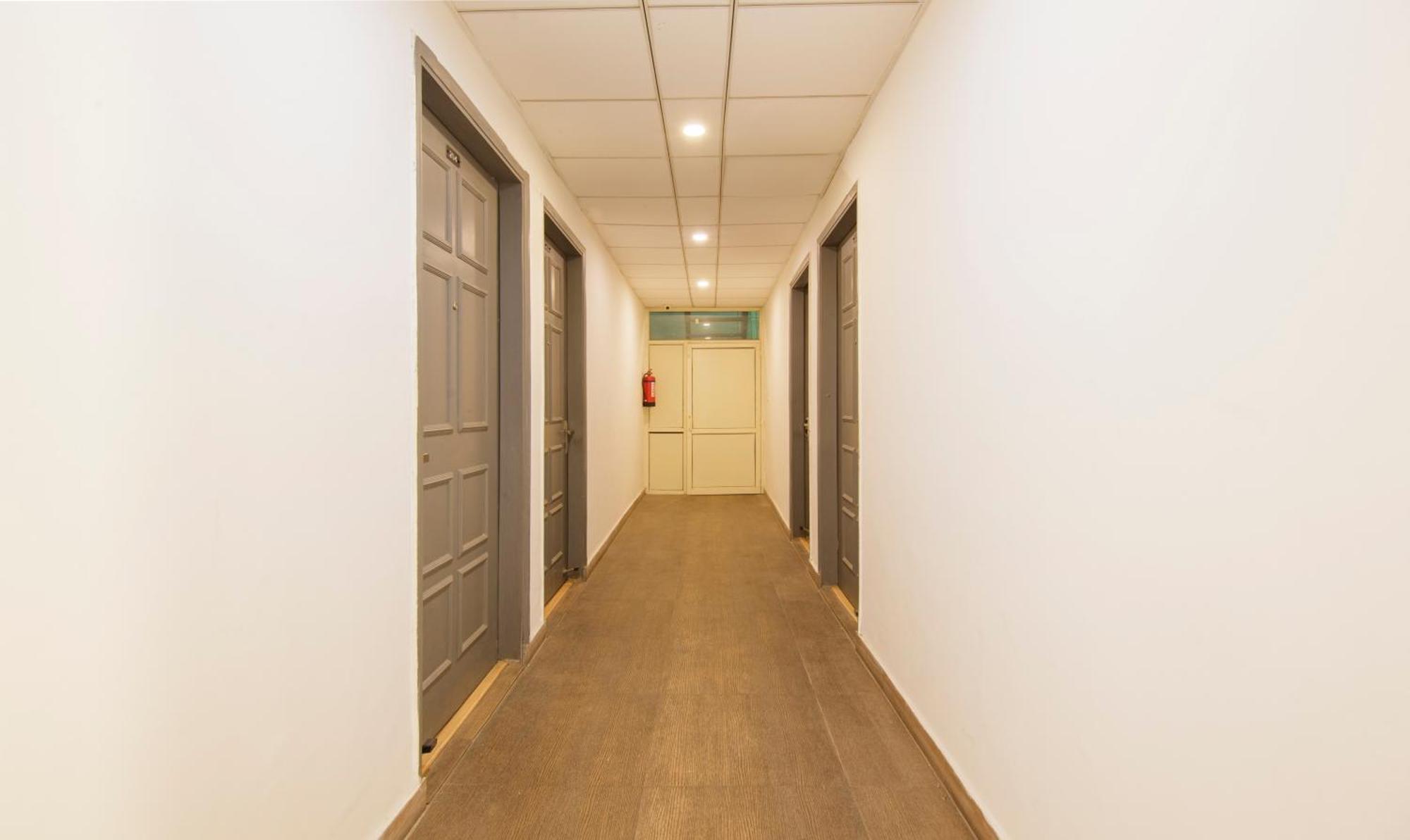 Treebo Noida Express Otel Dış mekan fotoğraf
