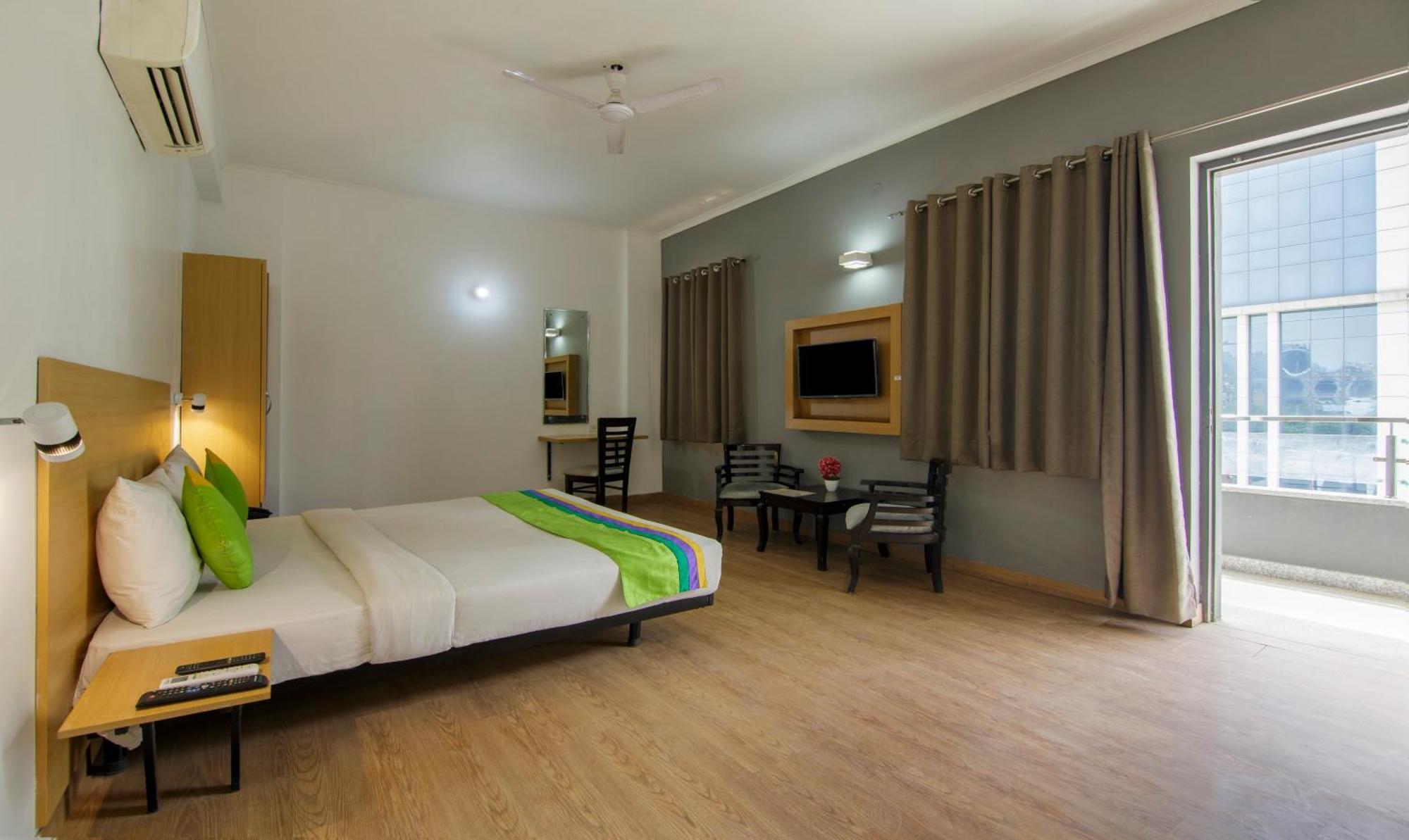 Treebo Noida Express Otel Dış mekan fotoğraf